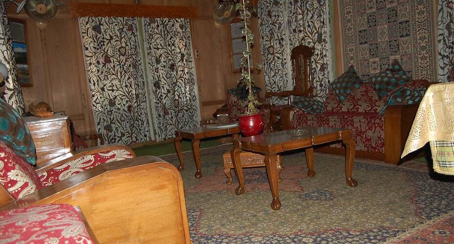 Arabian Nights Houseboats, Srinagar 3